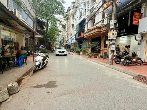 Cần bán gấp hẻm tránh, vị trí kinh doanh vàng, thu nhập 50tr/tháng